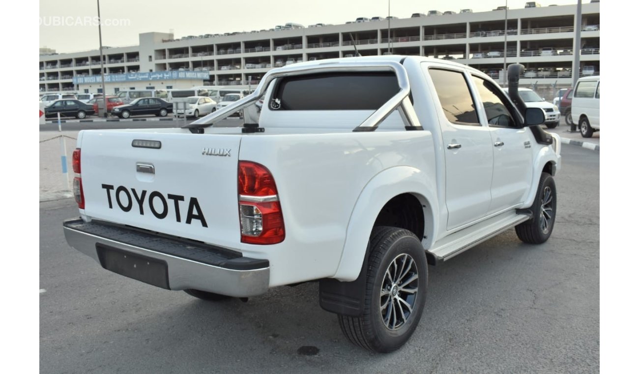 Toyota Hilux pick up diesel right hand drive manual gear 3.0L year 3013