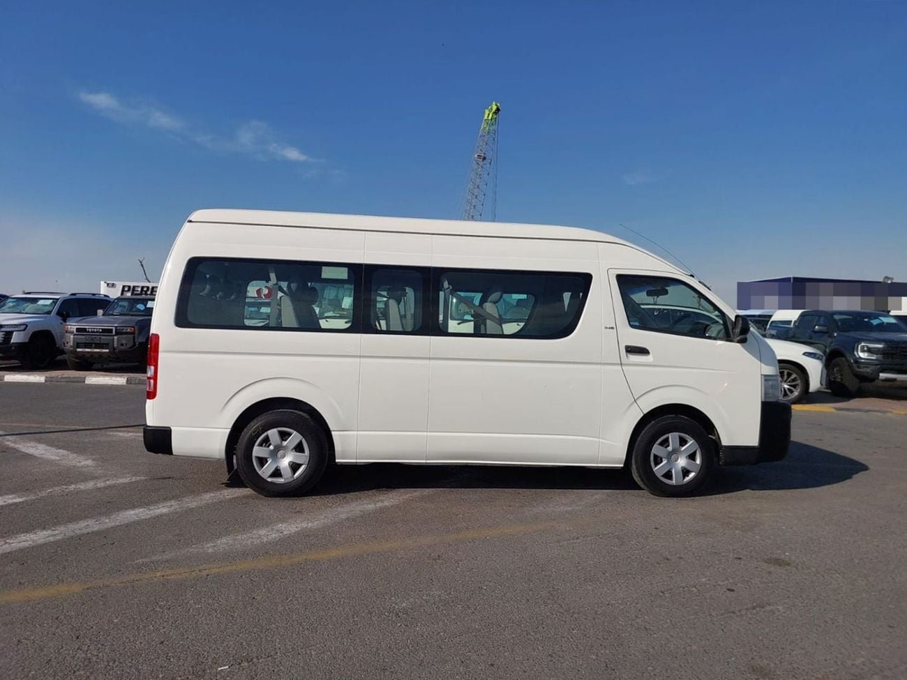 تويوتا هاياس TOYOTA HIACE COMMUTER VAN RHD 2006 MODEL 2.5 L DIESEL MANUAL(PM15390)