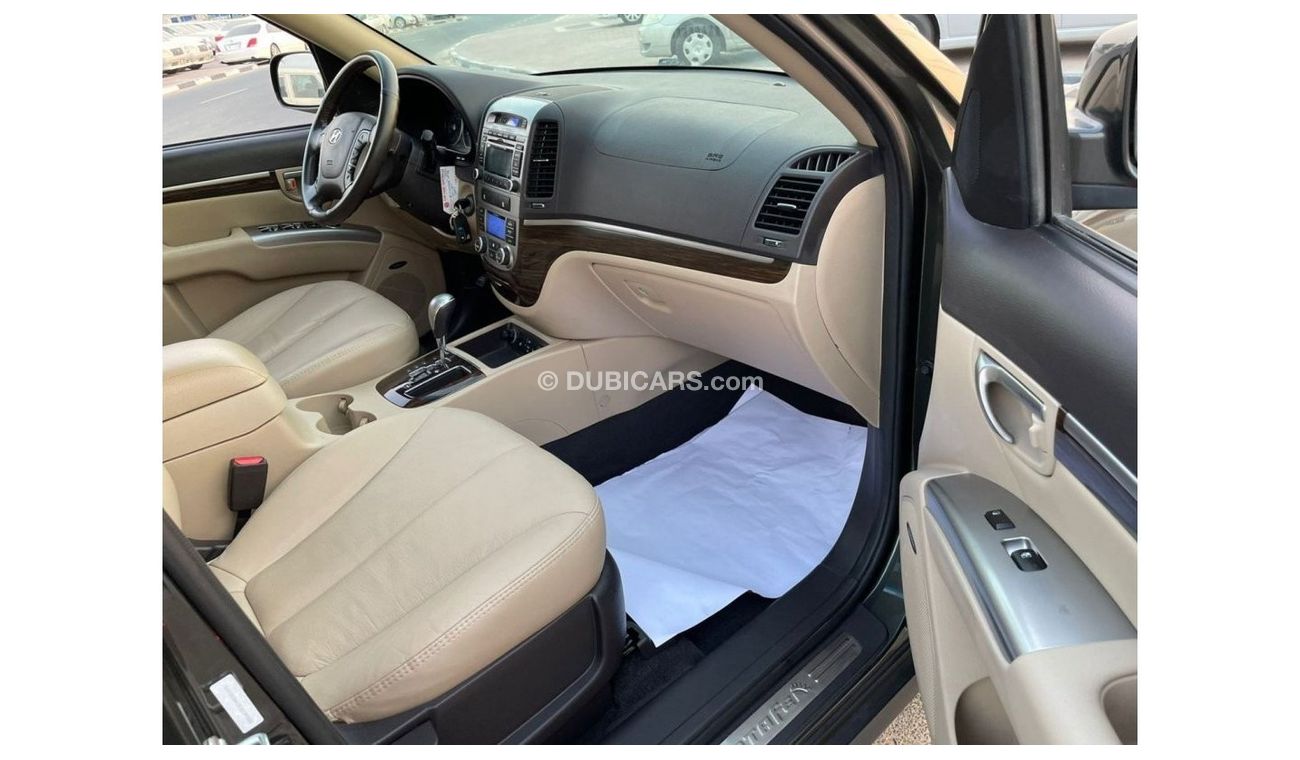 Hyundai Santa Fe *Offer*2013 Hyundai Santa Fe