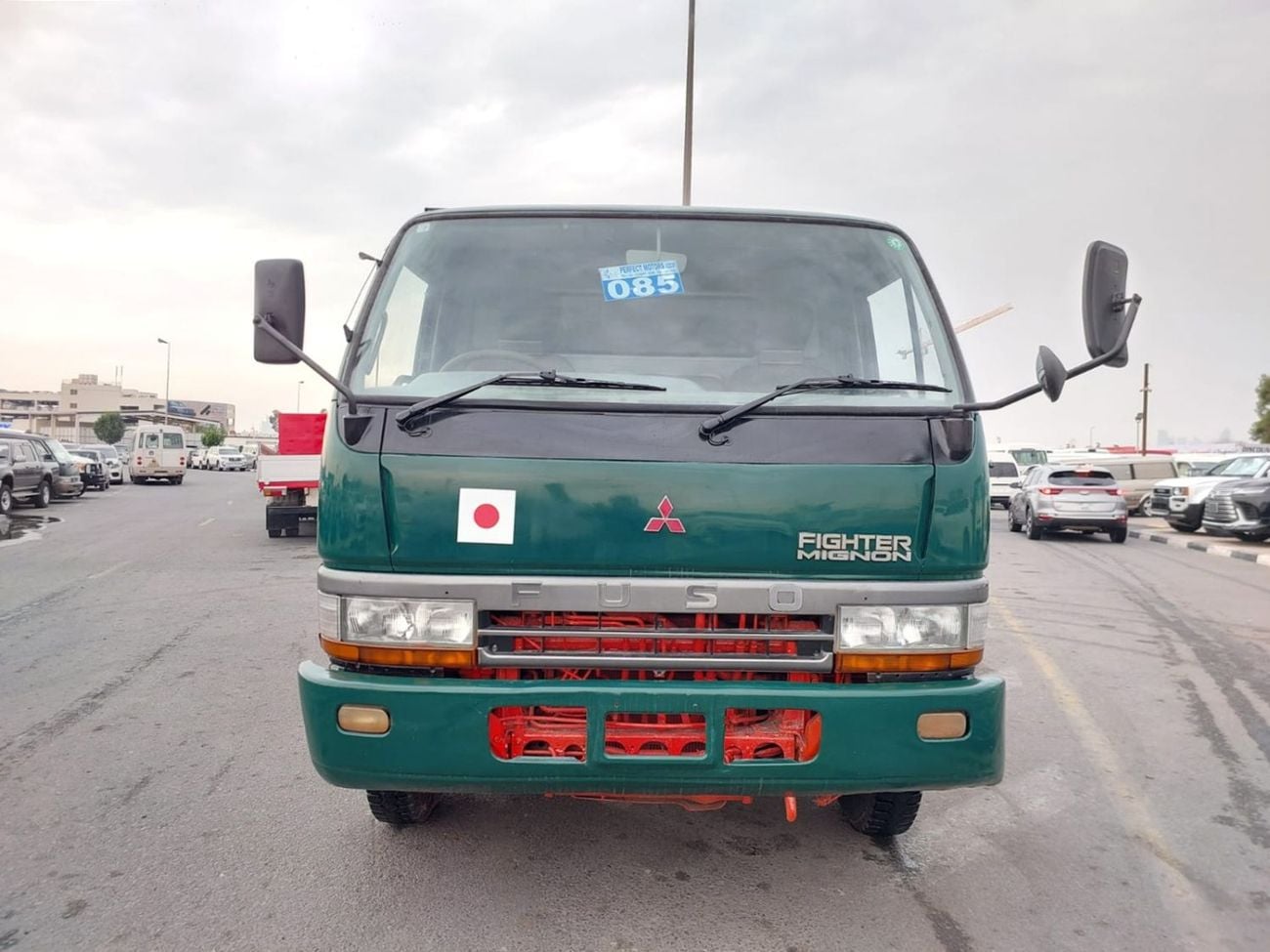 Mitsubishi Fighter (RAMADAN OFFER) MITSIBISHI FIGHTER MIGNON TRUCK RHD 1995 MODEL 8.2 L DIESEL MANUAL(PM01085)
