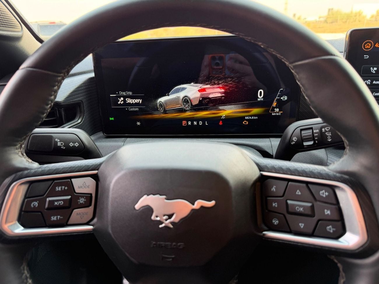 Ford Mustang PREMIUM ECO BOOST / LOW MILEAGE/BIG SCREEN / RADAR/LANE DEPARTURE/BLIND SPOTS/ IN PERFECT CONDITION