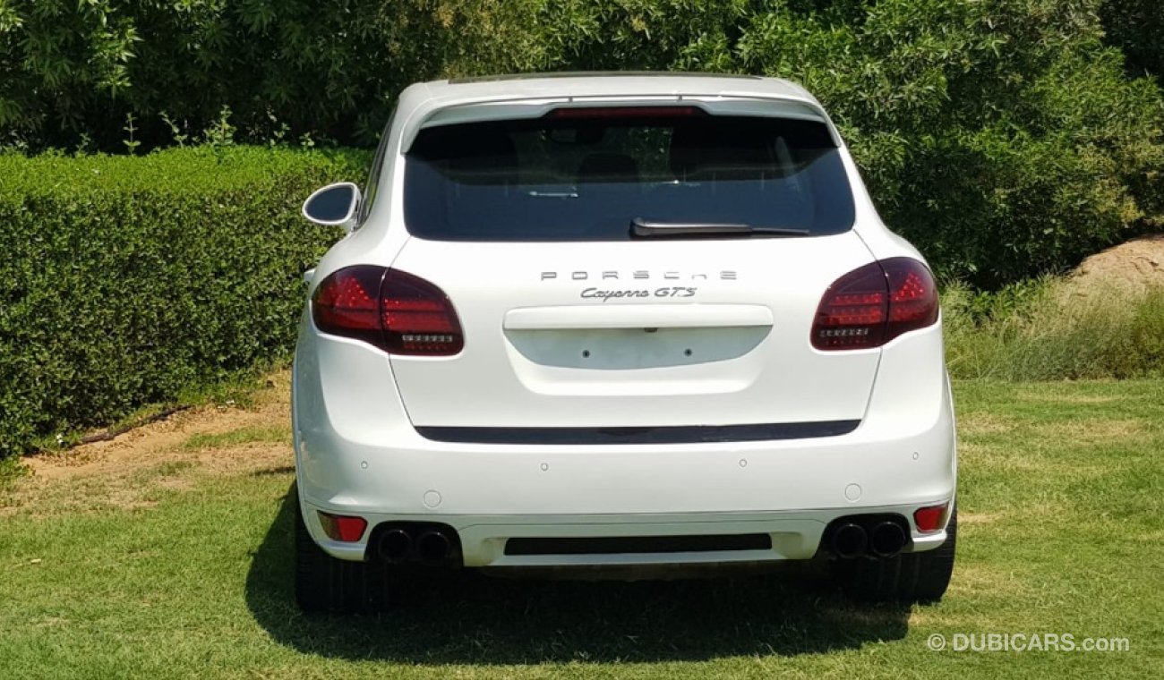 Porsche Cayenne GTS Porsche Cayenne GTS model 2014 GCC car prefect condition full option panoramic roof leather seats ba