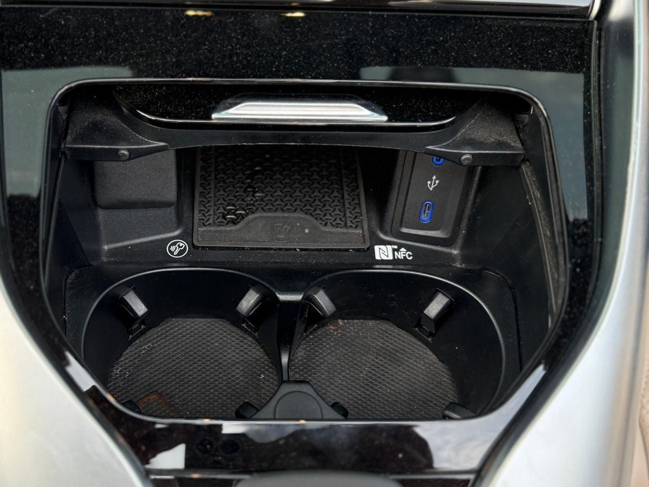 مرسيدس بنز SL 63 AMG Roadster SE Performance