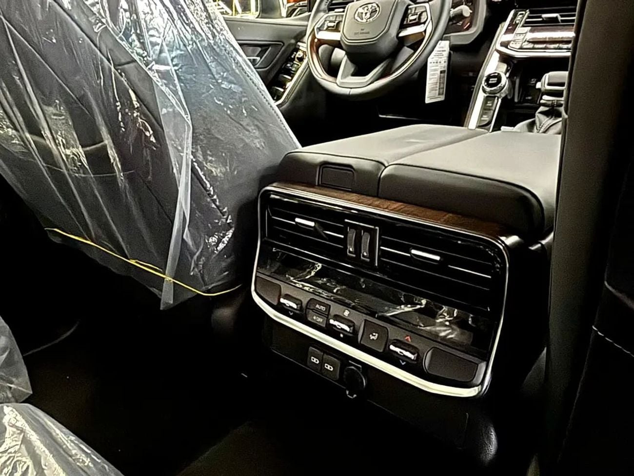 تويوتا لاند كروزر في إكس 4.0L PETROL GCC Specs