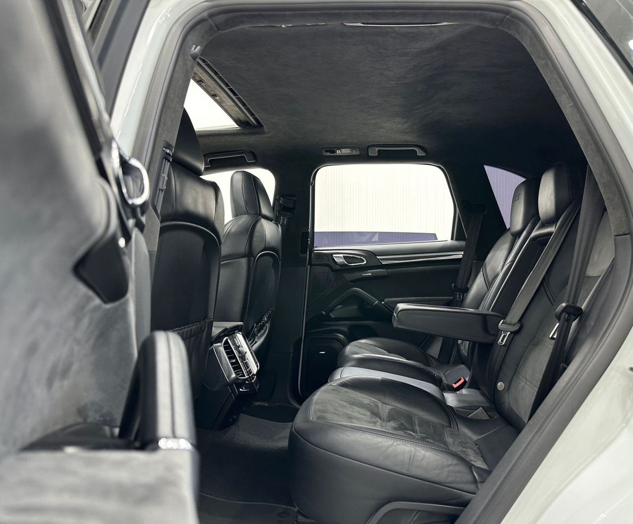 Porsche Cayenne 2016 Porsche Cayenne GTS, One Year Unlimited KM Warranty, Agency Service History, GCC