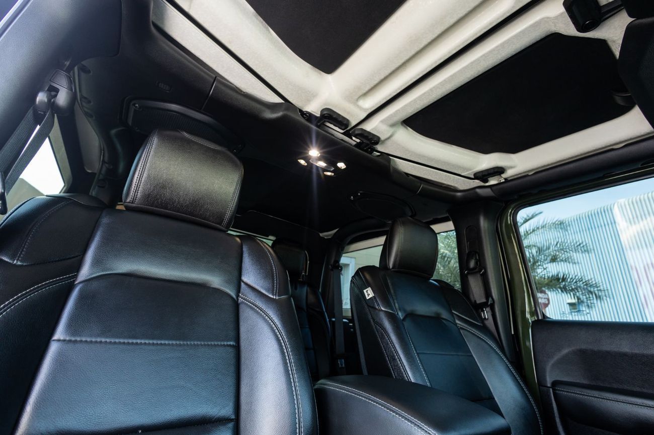 Jeep Wrangler Sahara Plus