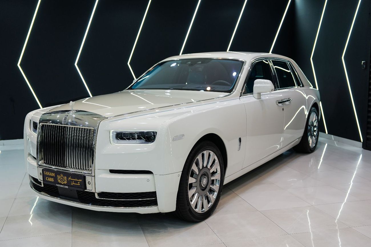 Rolls-Royce Phantom Std 6.8L 2018 Rolls Royce Phantom, Two-Tone Exterior, Rear Entertainment, Bespoke Audio, GCC Specs!!