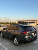 تويوتا راف ٤ XLE 2.5L