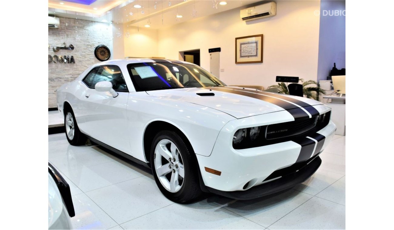 دودج تشالينجر AMAZING Dodge Challenger 2014 Model!! in White Color! GCC Specs