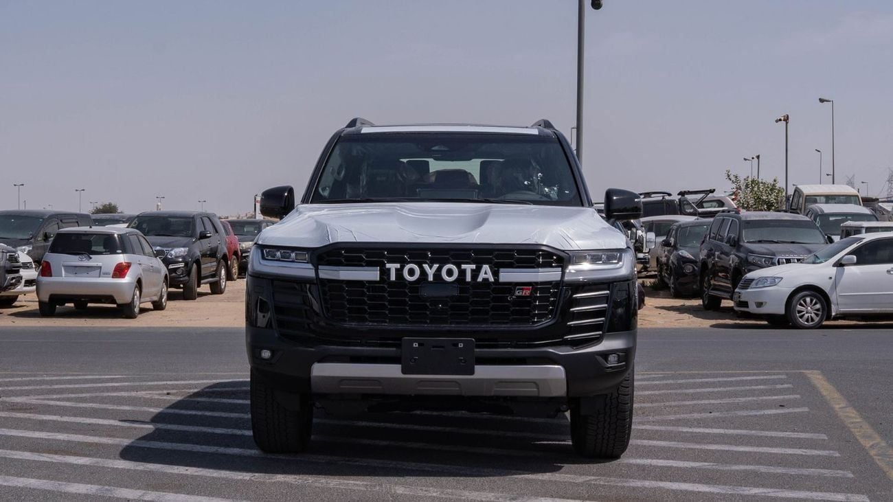 Toyota Land Cruiser 2026 Toyota Land Cruiser 300 GR-Sport 3.5L AT Petrol (Black-red)