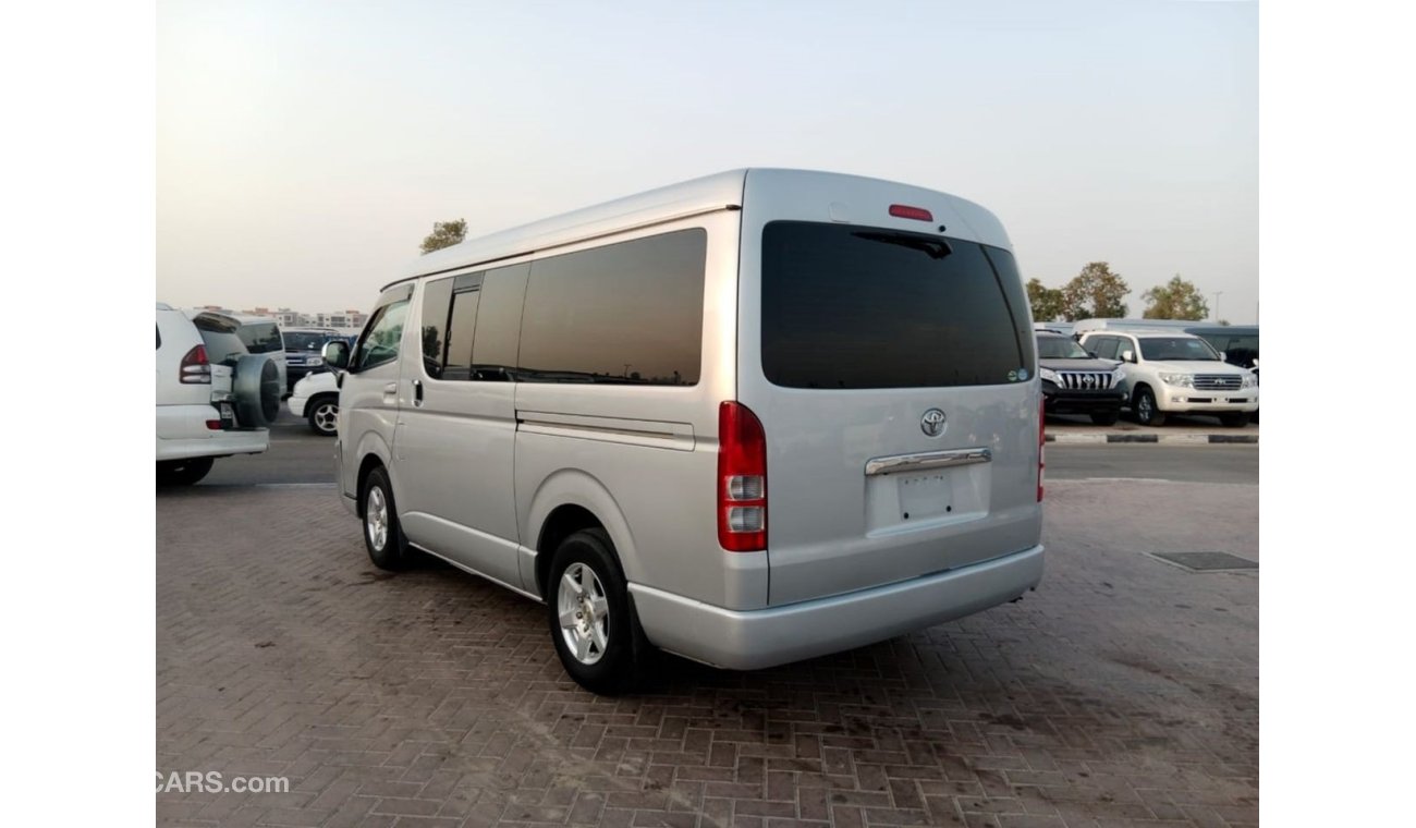 Toyota Hiace TOYOTA HIACE VAN RIGHT HAND DRIVE (PM1518)