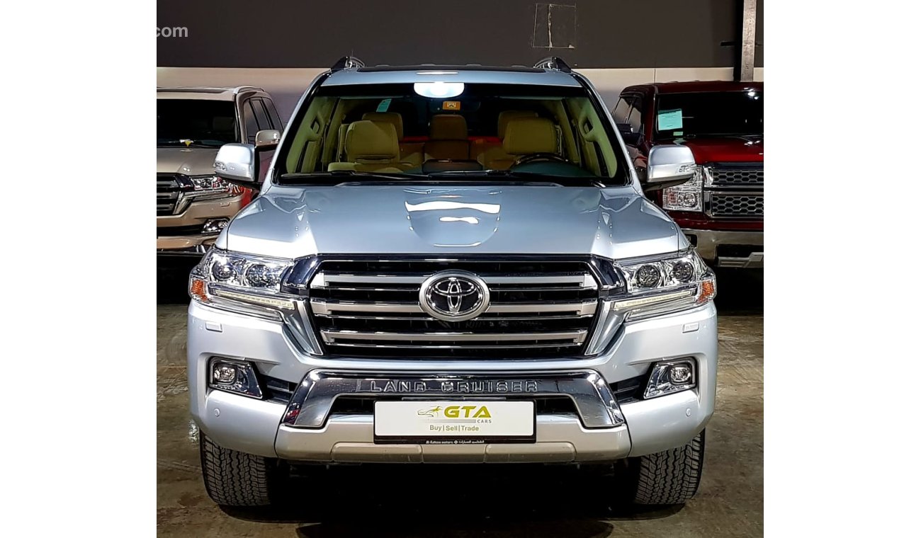 تويوتا لاند كروزر 2016 Toyota Land Cruiser GXR, Warranty, Full History, GCC