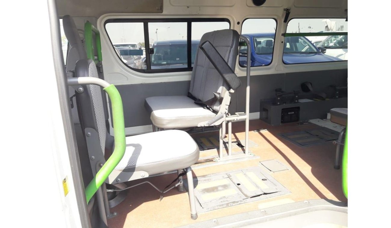 تويوتا هاياس HIACE VAN RIGHT HAND DRIVE (STOCK NO PM 188 )