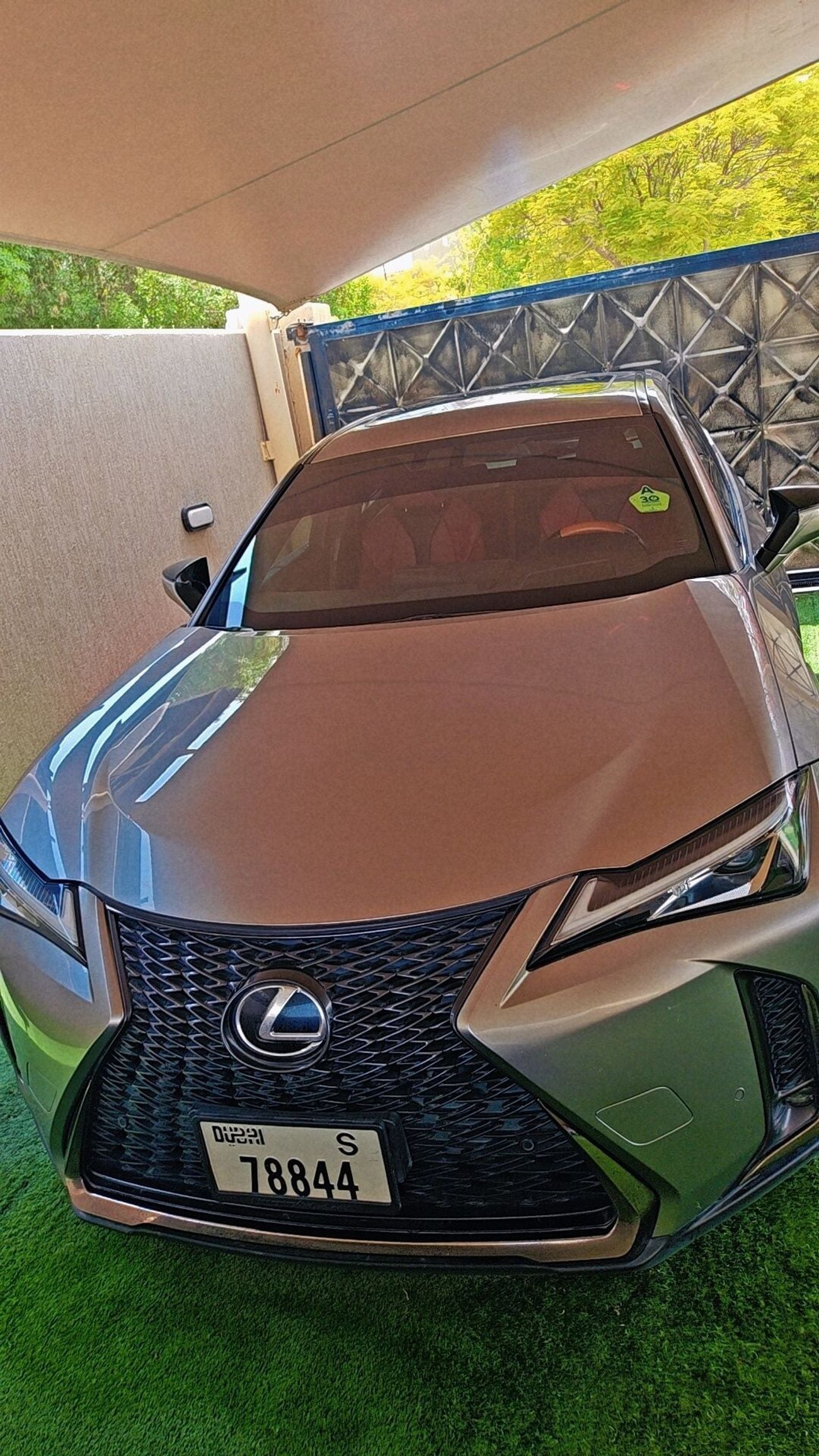 لكزس UX 200 F SPORT