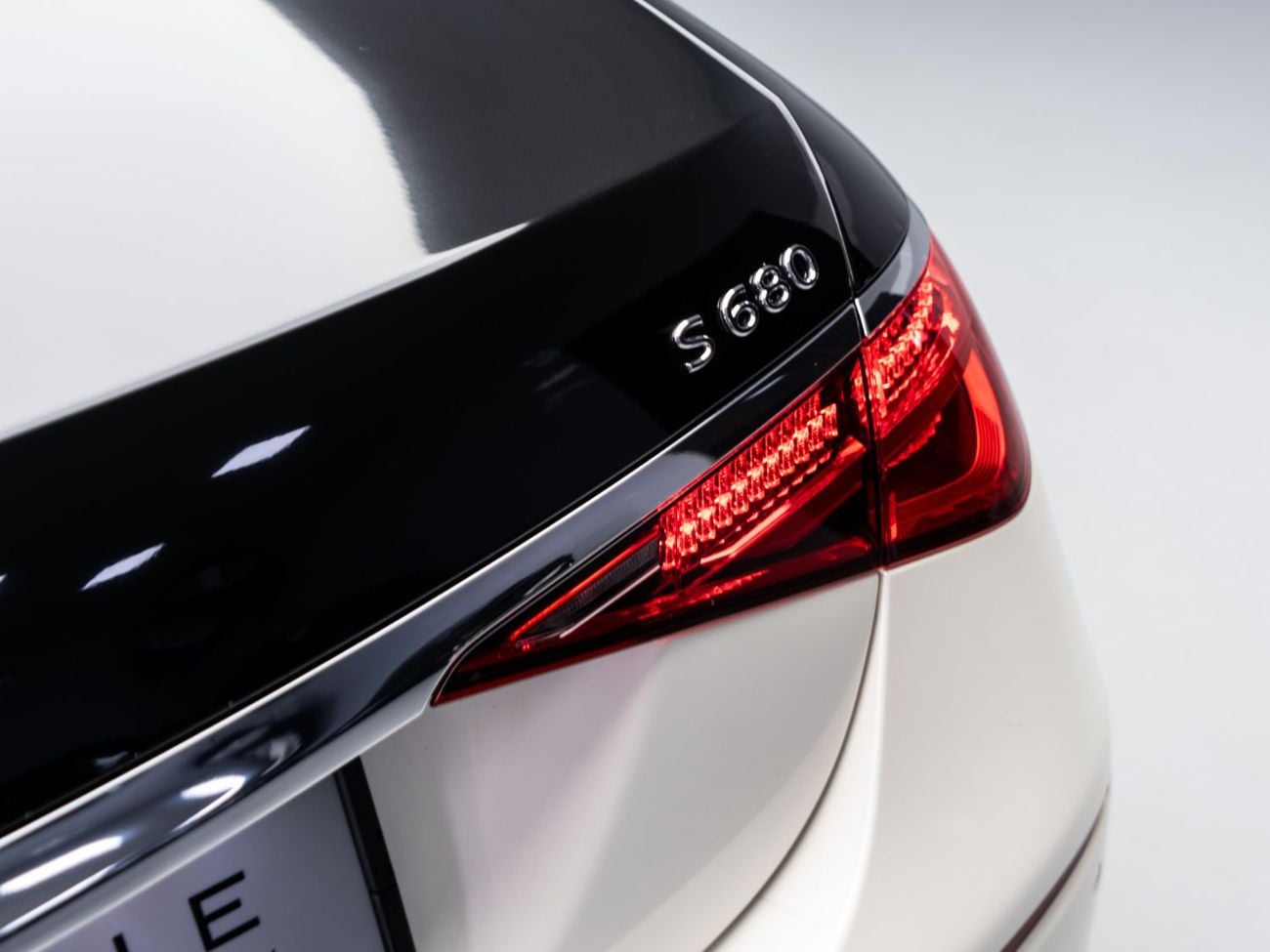 Mercedes Maybach S680 Maybach BUY NOW, PAY 2027 | THE BLACKLINE STANDARD | 2027 Mercedes Warranty + Service Contract, Low KMs, GCC