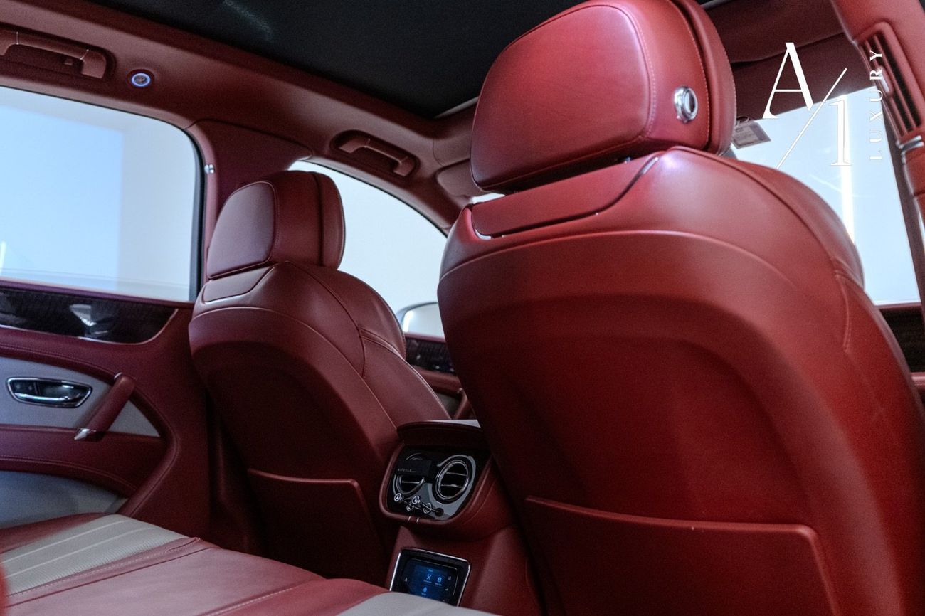 Bentley Bentayga Bentayga 4.0T 2019 Bentley Bentayga, Full Service History, Excellent Condition, GCC Spec