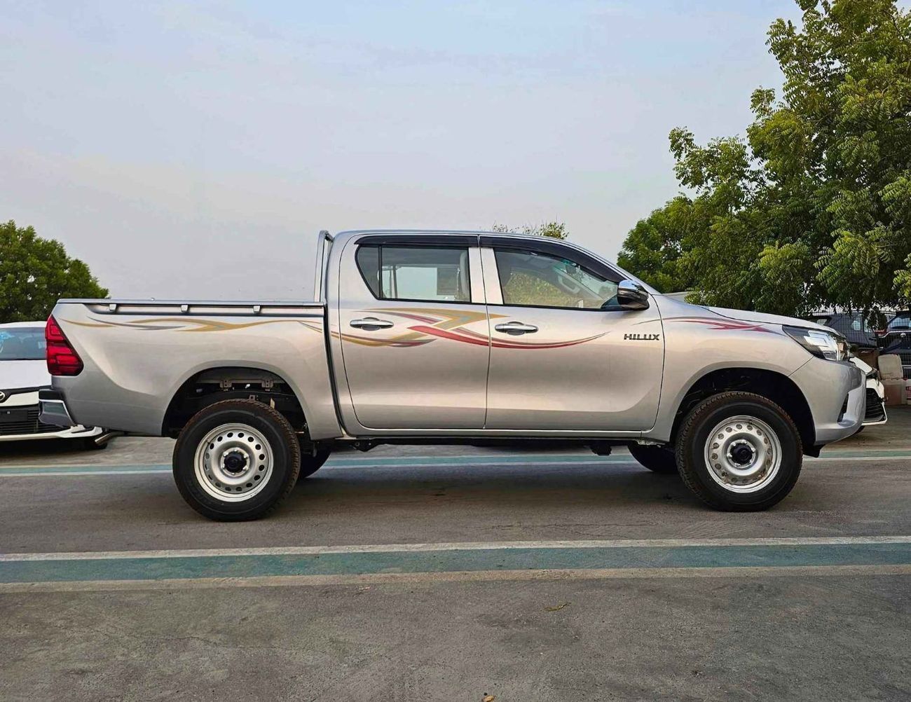 Toyota Hilux DOUBLE CABIN / BASIC WITH PWR WINDOWS /2.4L DIESEL A/T 4WD/CODE#HD