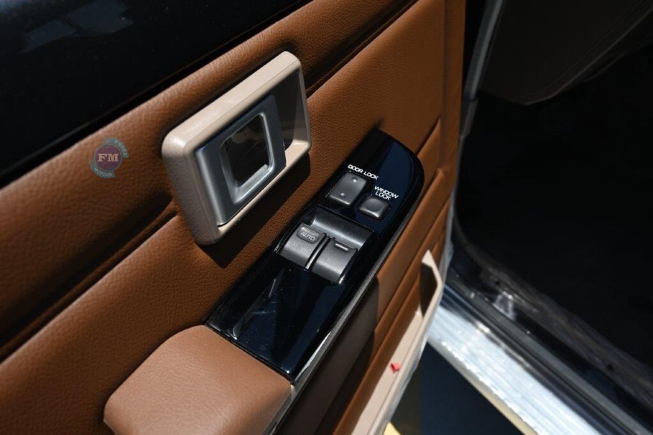 تويوتا لاند كروزر 70 71 4.0L Petrol AT (Full Option)