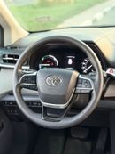 Toyota Sienna XLE Hybrid 2.5