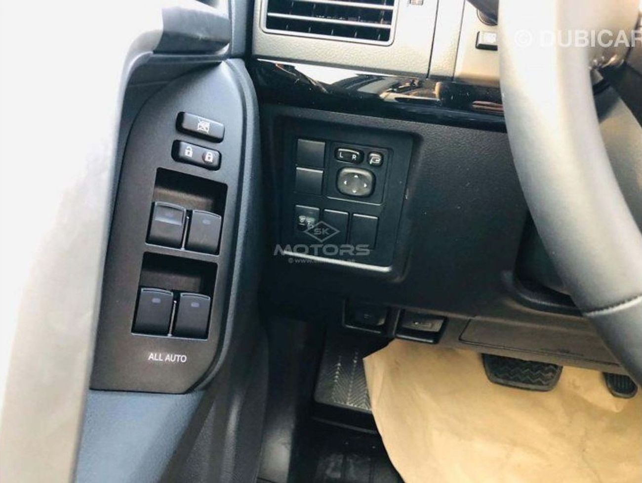 تويوتا برادو TXL 2.7L PETROL, SUNROOF, COOL BOX, ALLOY WHEEL 18'', DOWN TIRE