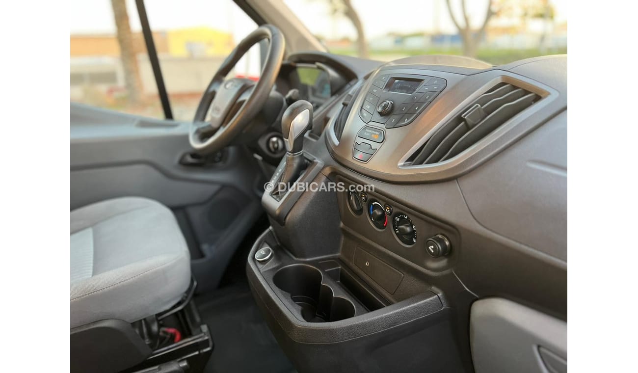 Ford Transit FORD TRANSIT 150 2017 V6 GCC FULL SERVICE HISTORY ORIGINAL PAINT