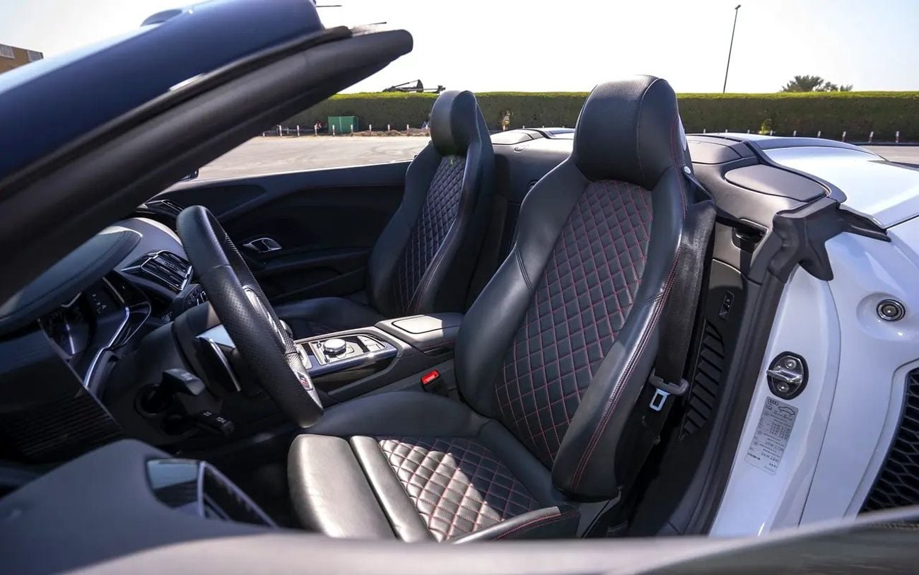 Audi R8 Spyder FSI 4.2L (420 HP)