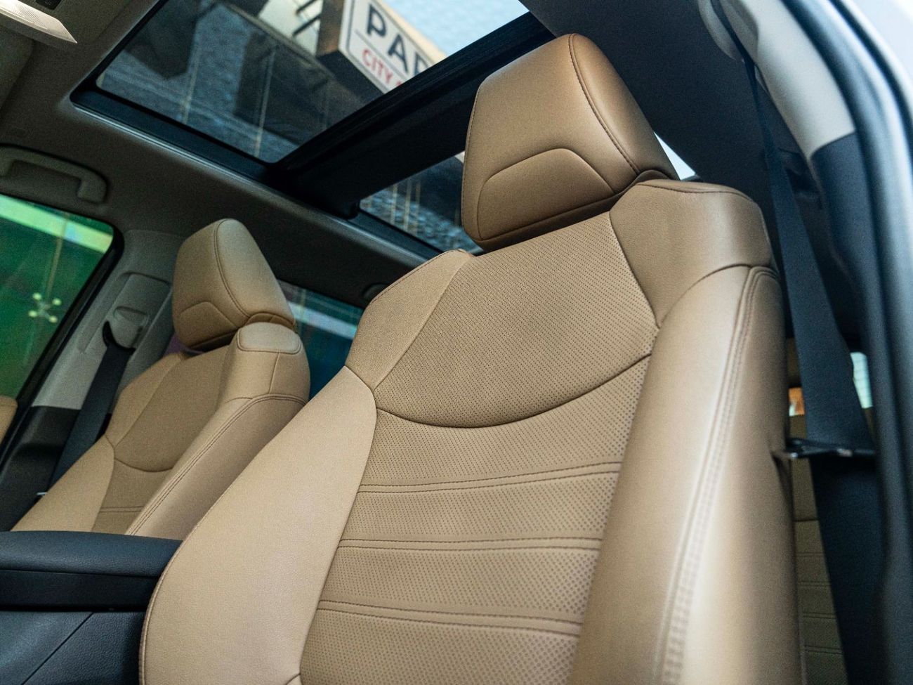 Toyota RAV4 AED 2,327 PM • RAV 4 HYBRID VXR • ONLY 11,500 KMS • OFFICIAL AL FUTTAIM MOTORS TOYOTA WARRANTY