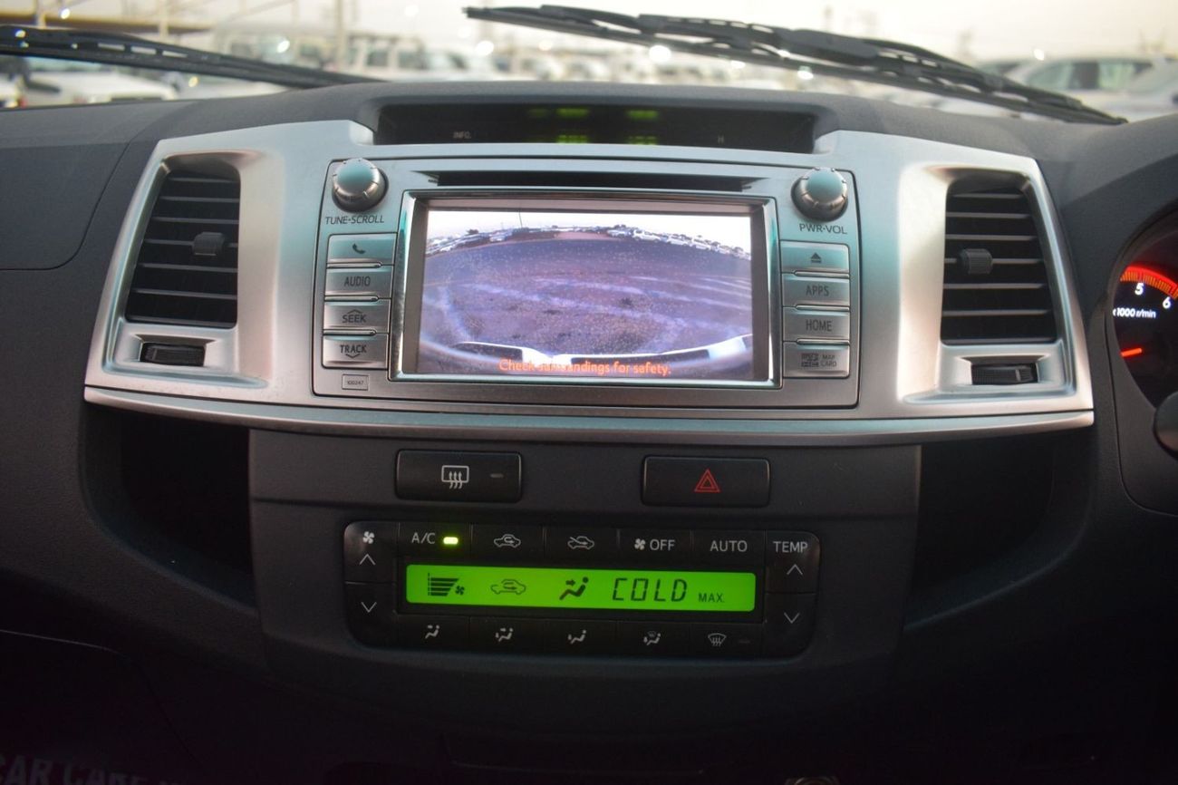 تويوتا هيلوكس 2014 TOYOTA HILUX SR5 D4D