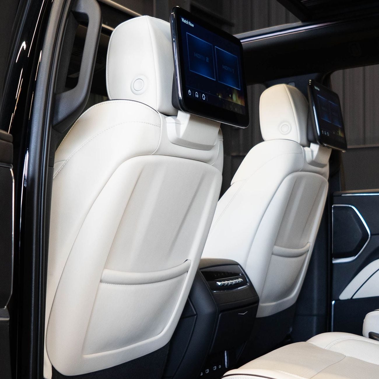 Cadillac Escalade Premium Luxury 6.2L AWD AED 4,599 P.M • 0% Downpayment • Cadillac Escalade Premium Luxury  • 1 Year