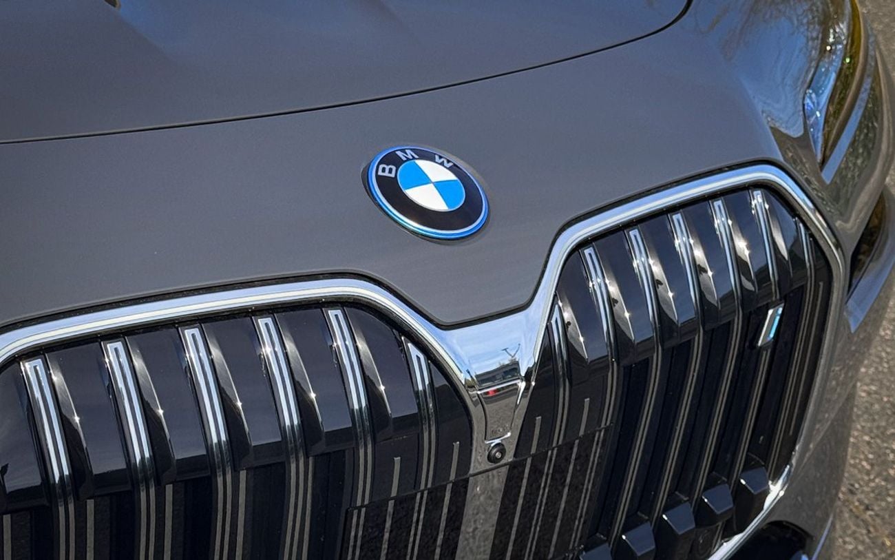 بي أم دبليو i7 XDRIVE60 BUSINESS EXCELLENCE xDrive60 Excellence Pro Right Hand Drive