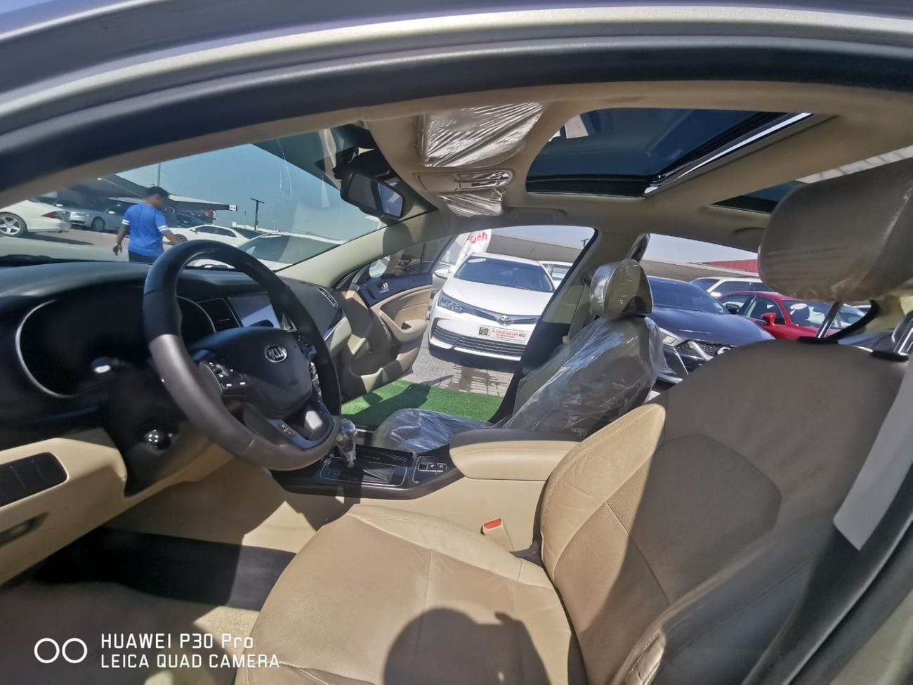 Kia Cadenza EX DLX PANORAMA S/R fully equipped with a panoramic
