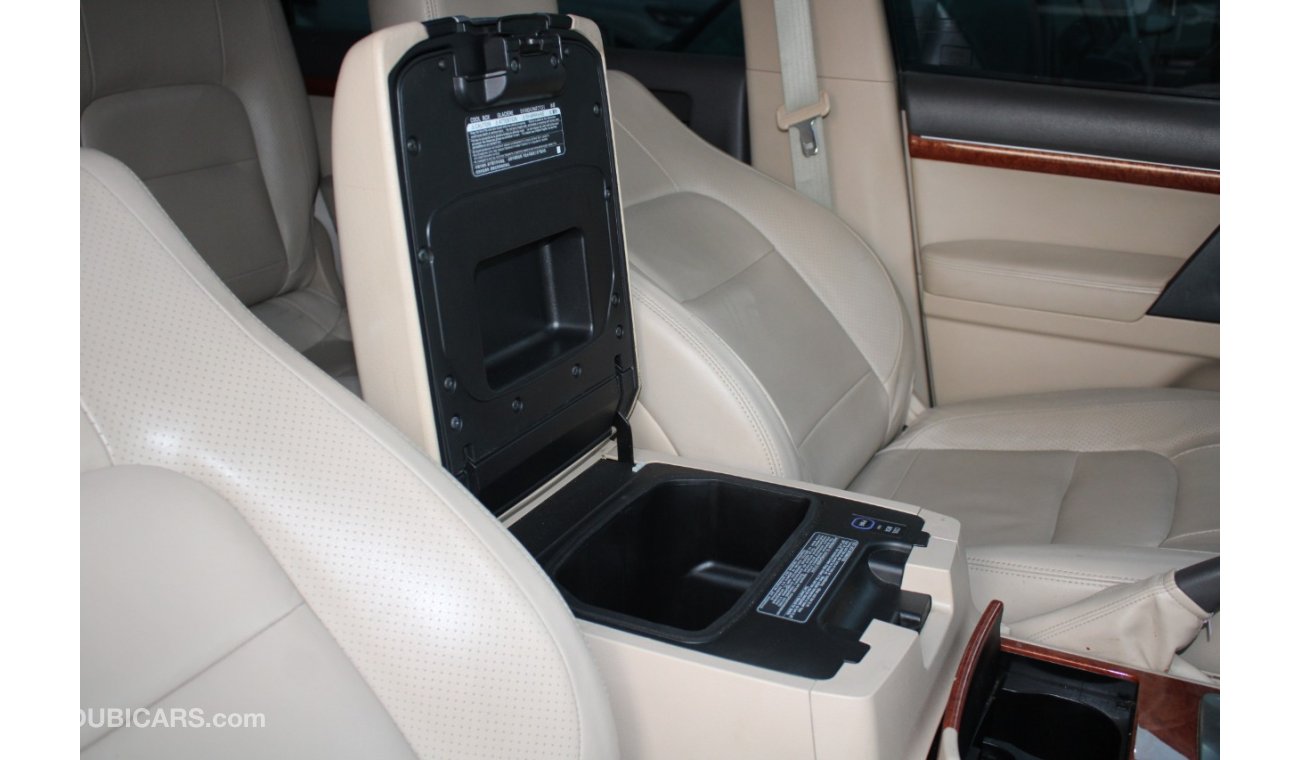 تويوتا لاند كروزر GXR, 4.6L Petrol /  Leather Seats / Sunroof / DVD / Rear A/C ( LOT 7259)