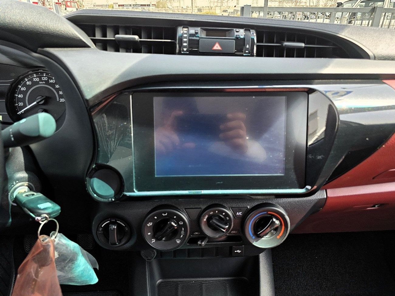 تويوتا هيلوكس GL 2.4L Double Cab Utility