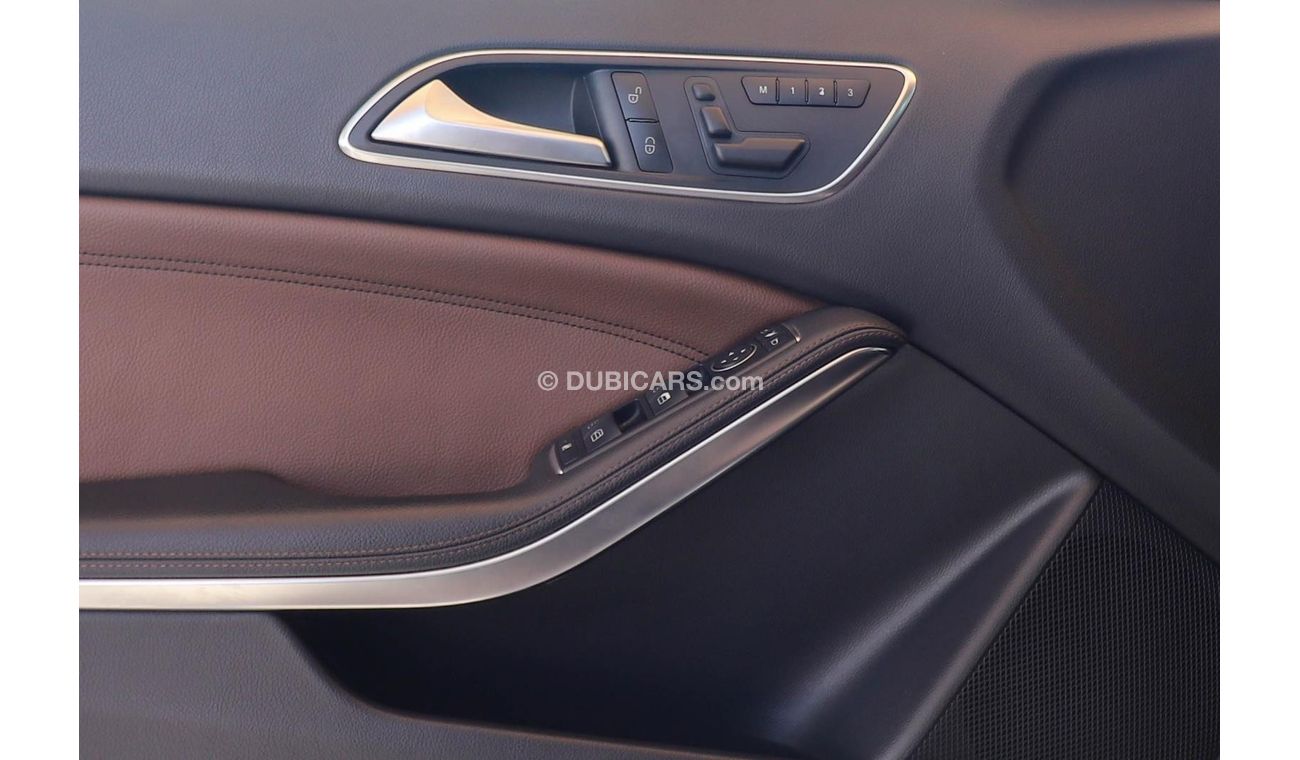 مرسيدس بنز GLA 250 X156