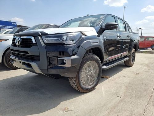 Toyota Hilux 4.0L PETROL A/T ADVENTURE FULL OPTION DOUBLE CABIN PICKUP