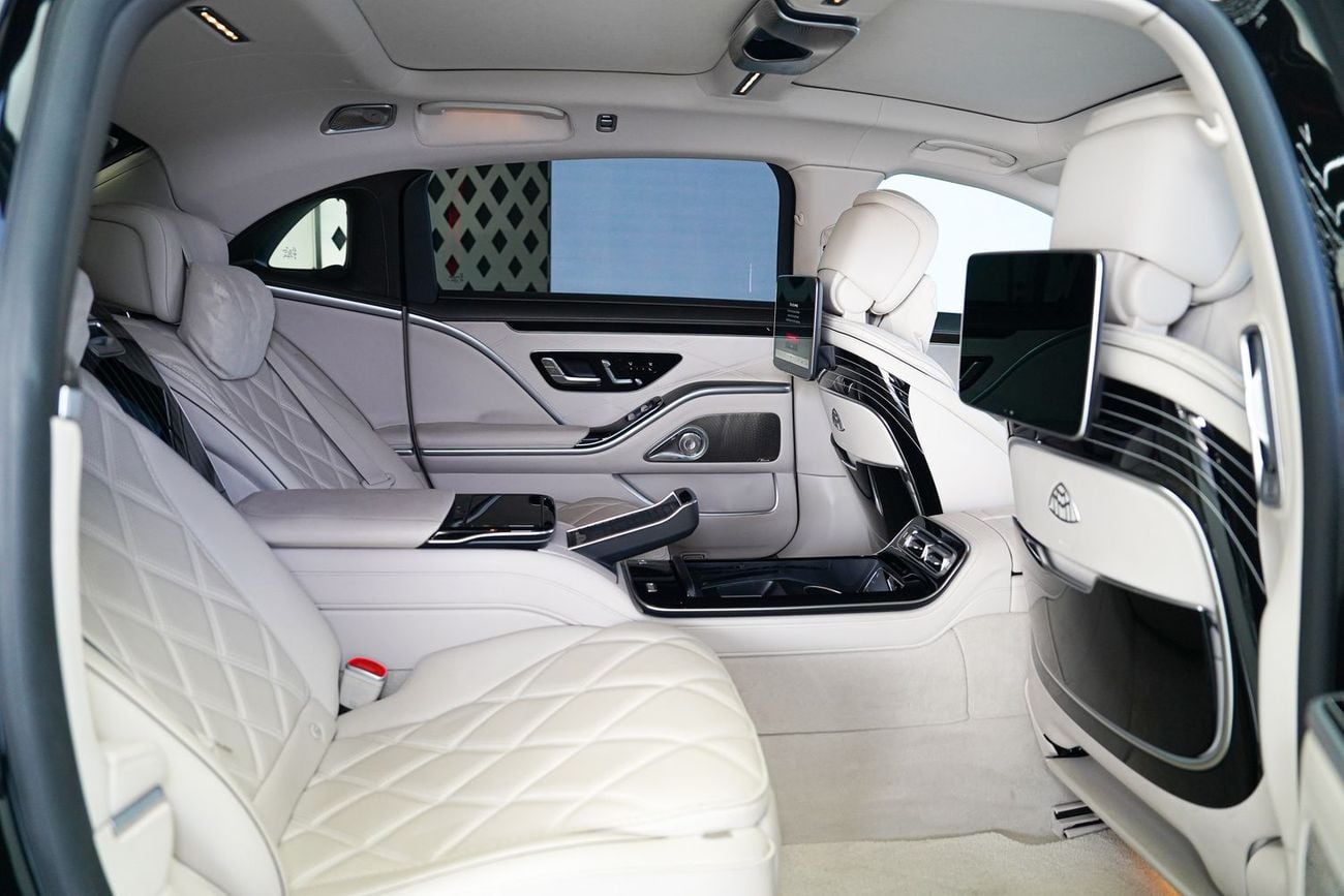 مرسيدس مايباخ S680 مايباخ