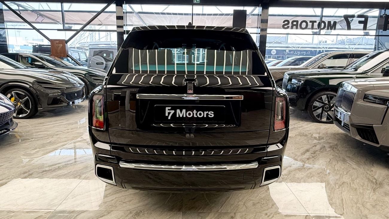 رولز رويس كولينان Rolls Royce Cullinan - Silver Badge - 2026