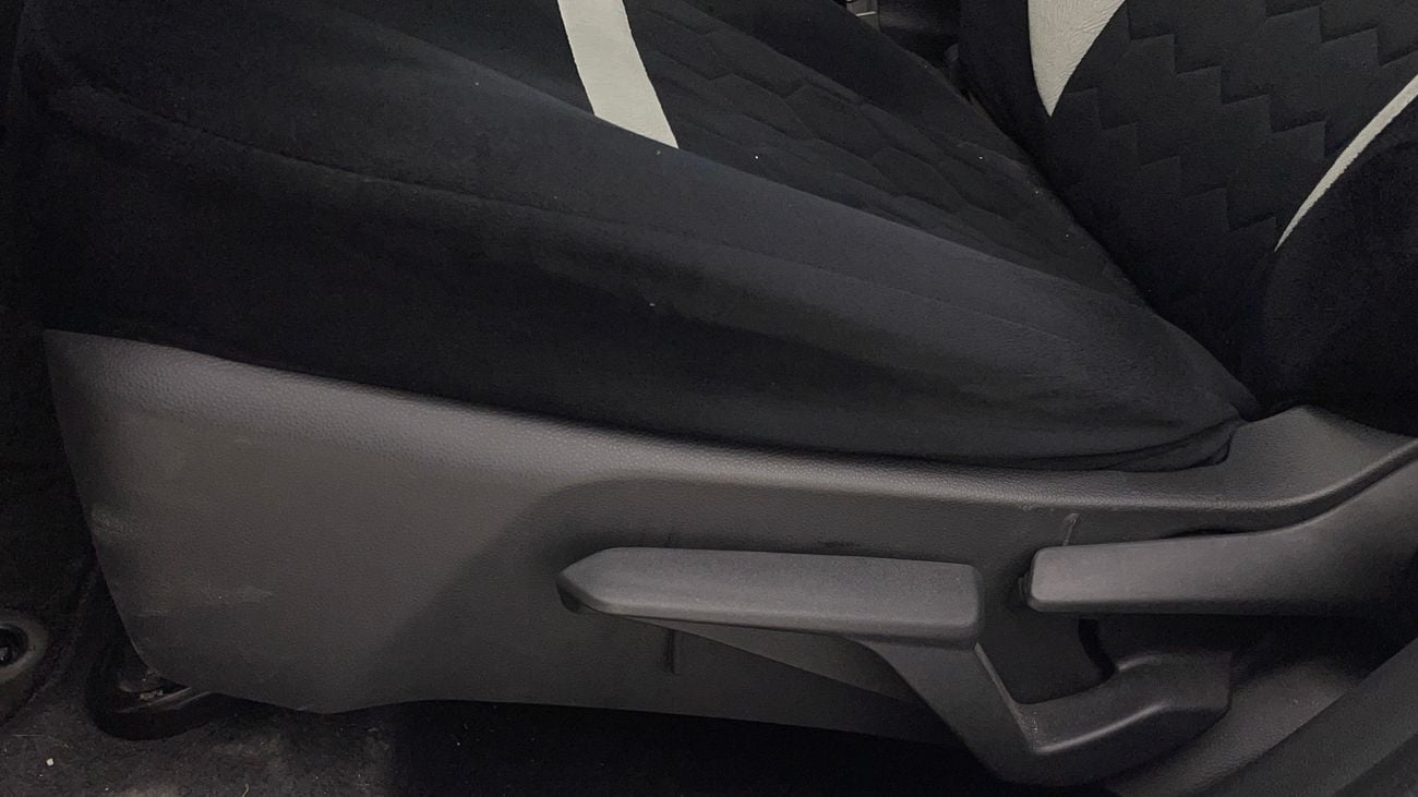 تويوتا يارس E 1.5 | بدون دفعة مقدمة | اختبار القيادة في المنزل