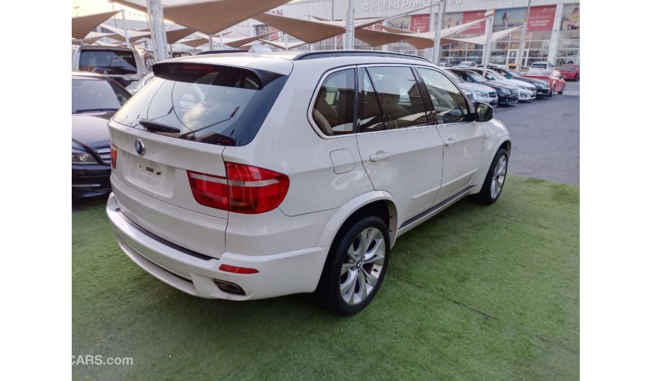 BMW X5 Gulf model 2010,Kit m white color inside, saffron, control unit, in excellent condition not need