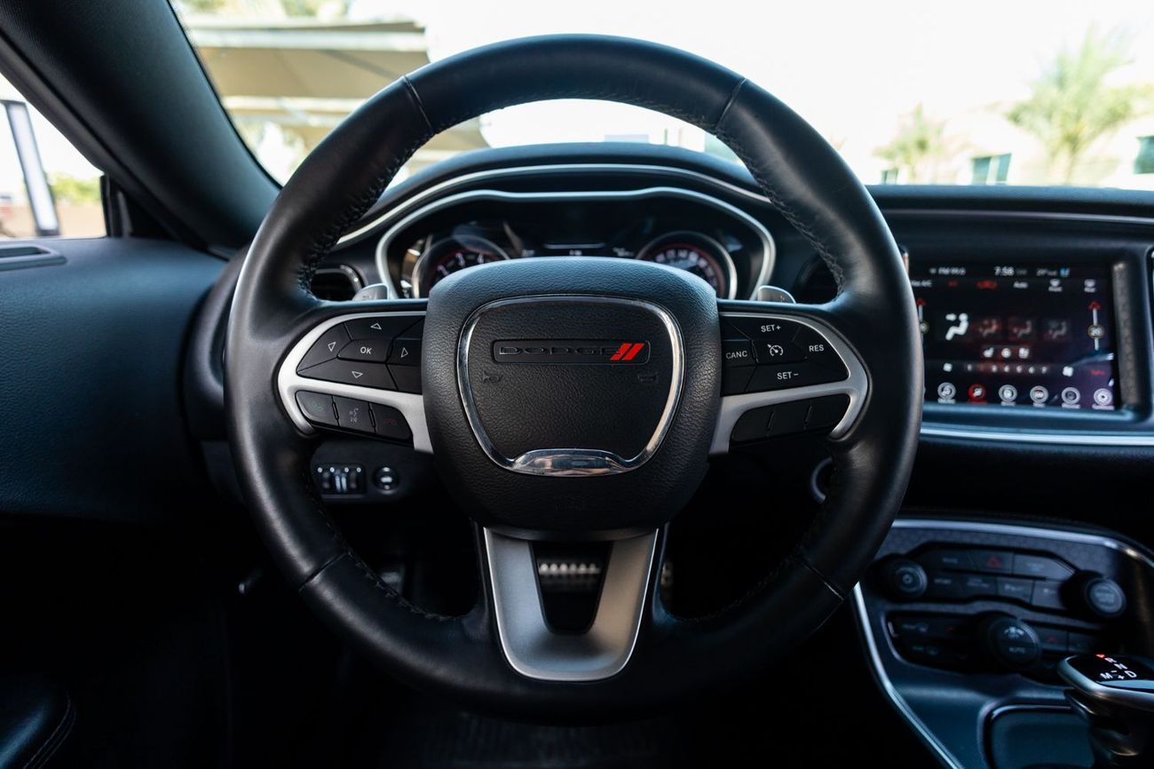 Dodge Challenger SXT Plus 3.6L