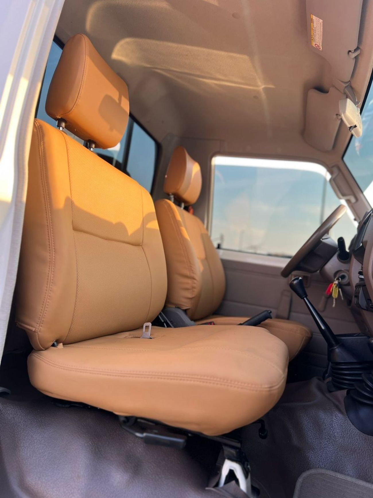 تويوتا لاند كروزر بيك آب 2018 Toyota Land Cruiser Pick up - Single Cabin - 4.0L V6 - AWD 4x4 - Patrol Manual - Fully Maintain