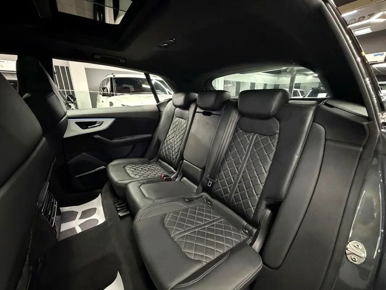 Audi Q8 55 TFSI S-LINE LUXURY