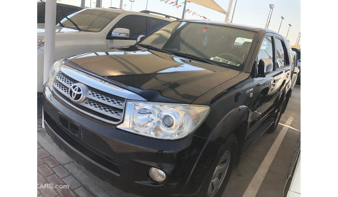 تويوتا فورتونر Toyota Fortuner 2.7 ltr 2011. free of accident with low mileage