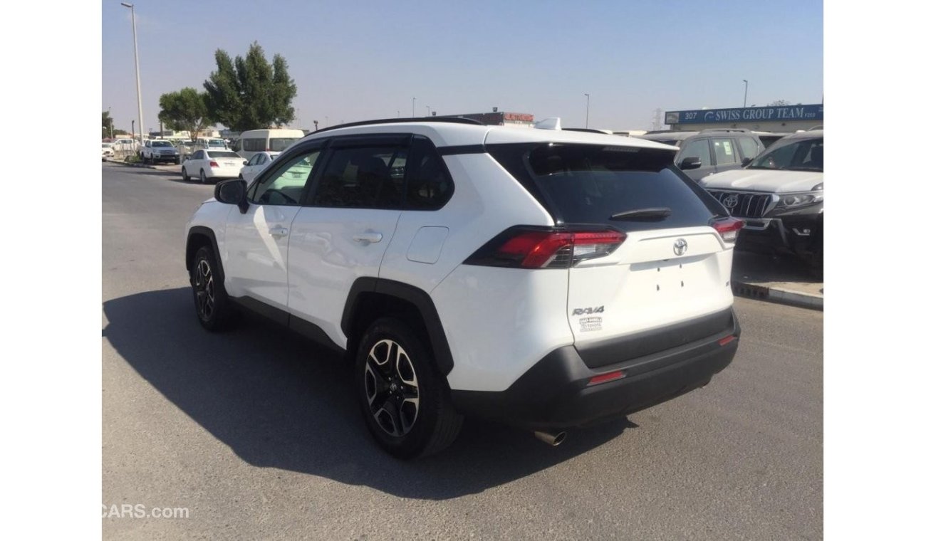 تويوتا راف ٤ TOYOTA RAV4 LE