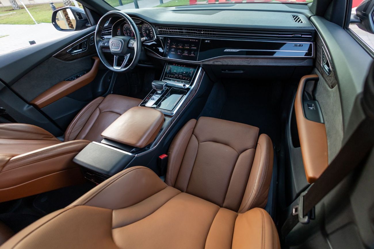 Audi Q8 55 TFSI quattro S-Line 3.0L (340 HP) Audi Q8 55TFSI Quattro S-Line 2019 GCC under Warranty with Flex