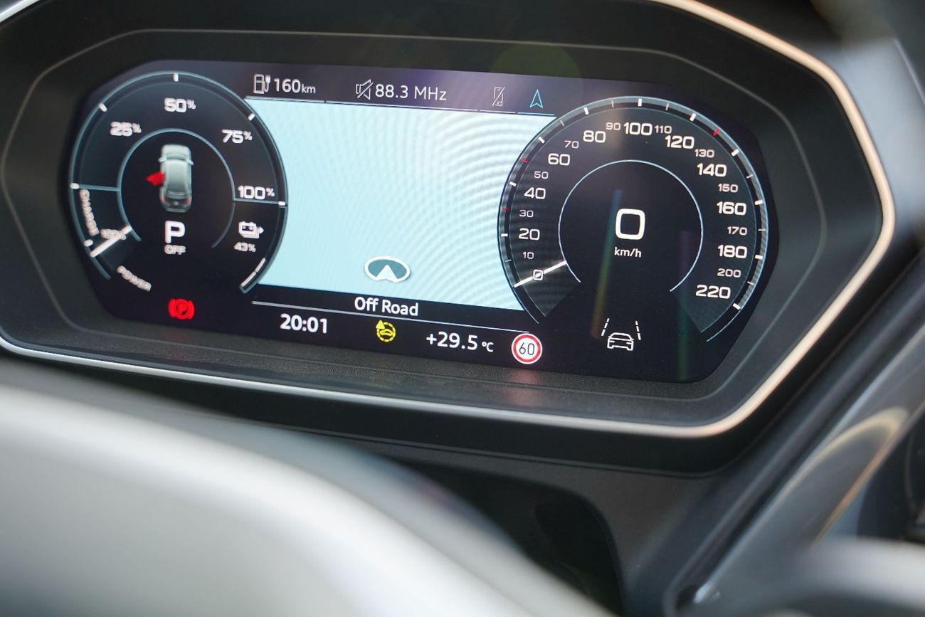 أودي اي ترون اودي كيو فور اي ترون 2024 كهربائية بالكامل