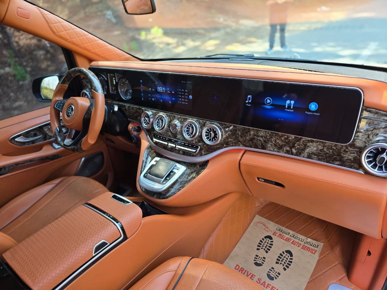 Mercedes-Benz V 250 Std 2.1L MERCEDES VITO 2023 // 2KEYS // LOW MILEGE // MAYBACH BODY KIT // PERFECT CONDITION