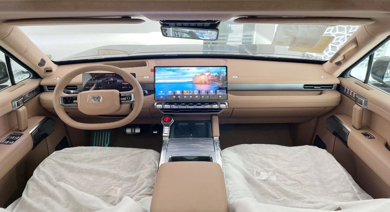 دونج فينج إم هيرو إم 817 Engine: 1.5L Turbo-Petrol (plug-in hybrid) 912 horsepower