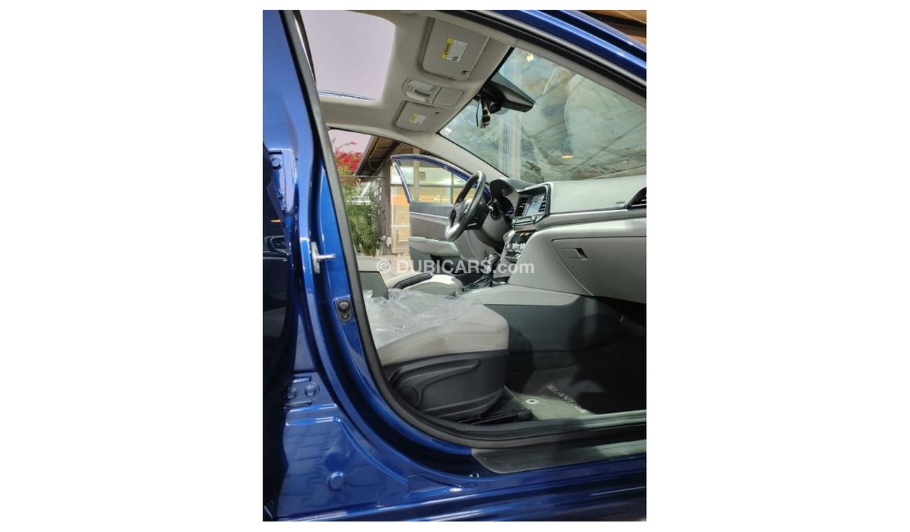 Hyundai Elantra Base