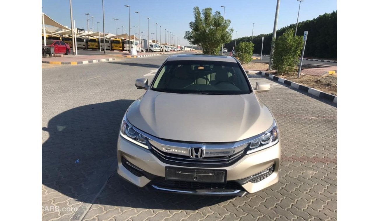 Honda Accord 2017 gcc full option orginal pint